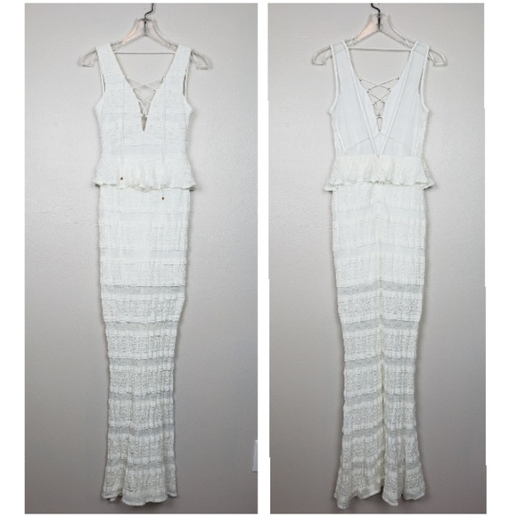 Foxiedox Makayla Peplum Lace Maxi Dress NWT - Picture 4 of 8